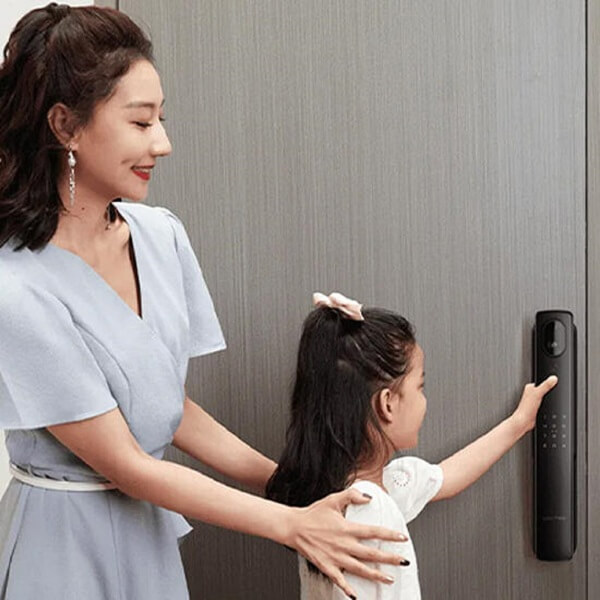 Smart Door Lock With Door Viewer Lockin S50M Pro, Black