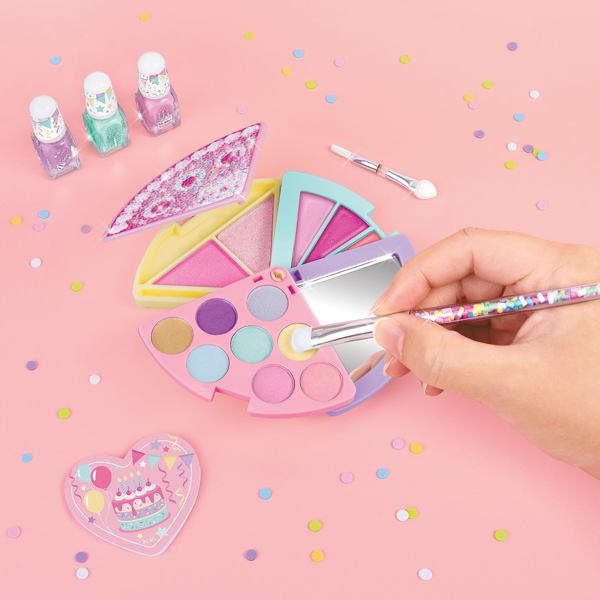 Make It Real 10072MR, That Takes the Cake! Cosmetic Pallet