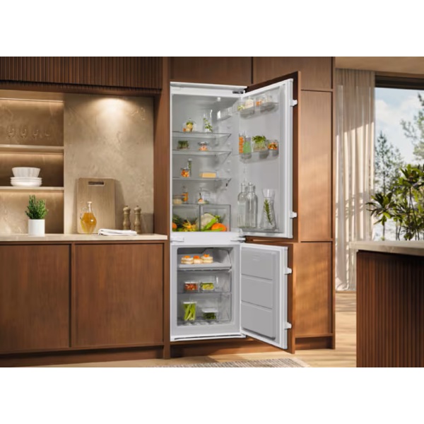 Built-in Refrigerator Electrolux LNA7NE18S, E, 195L, 35dB, White