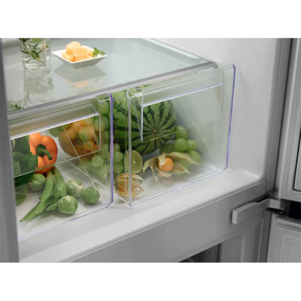 Built-in Refrigerator Electrolux LNA7NE18S, E, 195L, 35dB, White