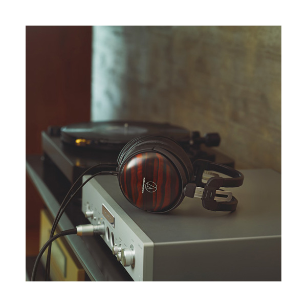 ყურსასმენი Audio-Technica ATH-AWKT/f, Headset, Wired, 6.3mm, XLR-M, Brown