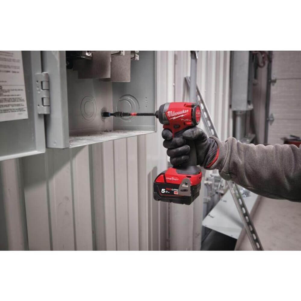 ელექტრო სახრახნისი Milwaukee 4933492804 IMPACT M18 ONEID3-502X, 18V, 3900Rpm, Li-ion Cordless Drill, Red/Black