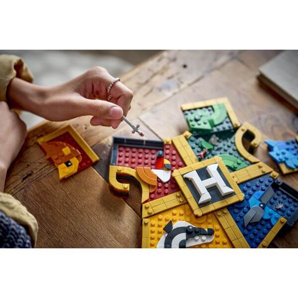 Prefabricated Construction LEGO 76462, Harry Potter Hogwarts House Crest