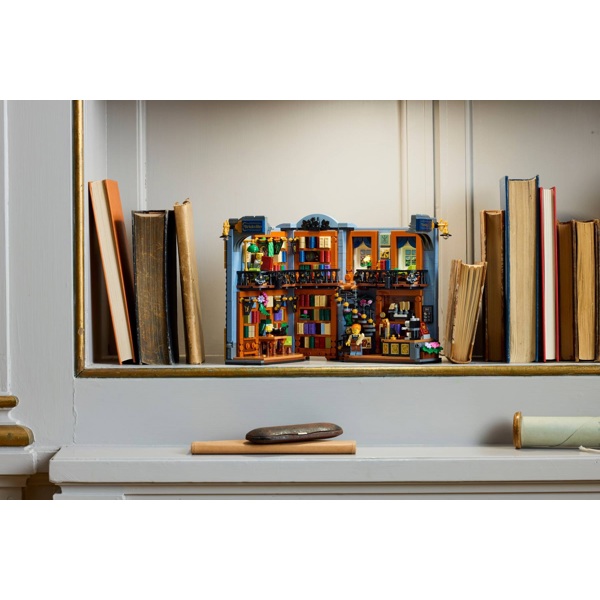 Prefabricated Constructio Lego 11379 Icons, Bookstore: Book Nook