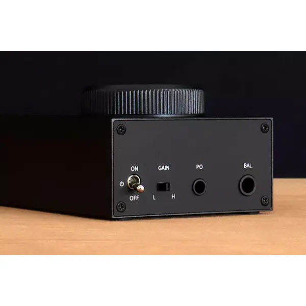 ყურსასმენის გამაძლიერებელი FiiO F3001 JadeAudio GGIGAS 1, RCA, 3.5mm, 4.4mm, High-Power Hi-Fi Desktop Headphone Amplifier, Black